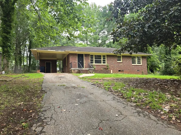 412 Beechwood Cir, Greenwood, SC 29646