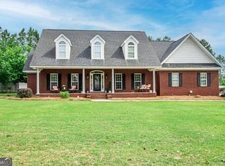 9023 Oakfield Dr, Statesboro, GA 30461