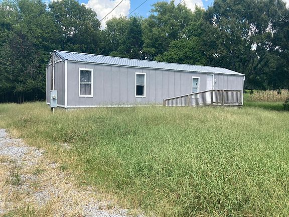 3rd image of 706 Walker Rd
