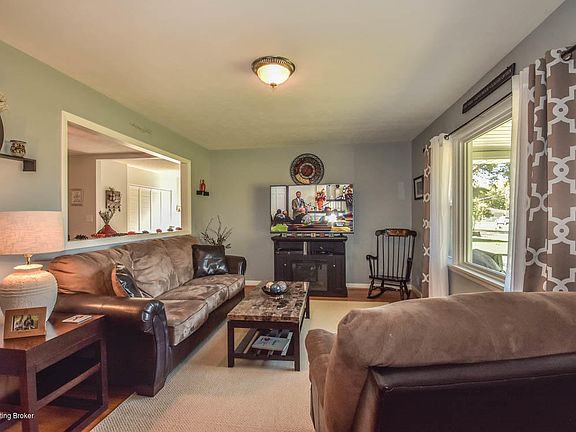 4th image of 6811 Sky Blue Ave
