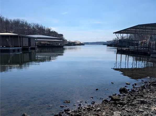 137 Cliffstone Ln, Sunrise Beach, MO 65079