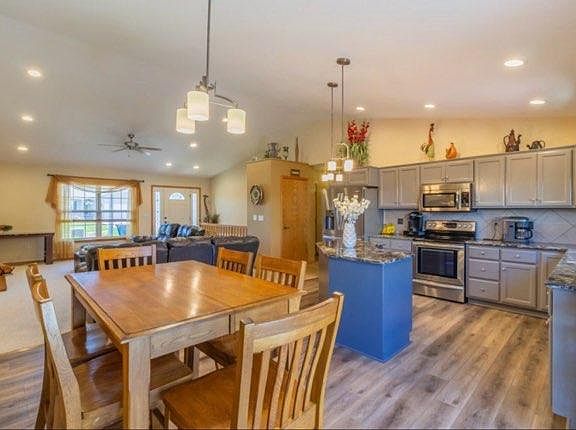 5th image of 517 Harland Dr