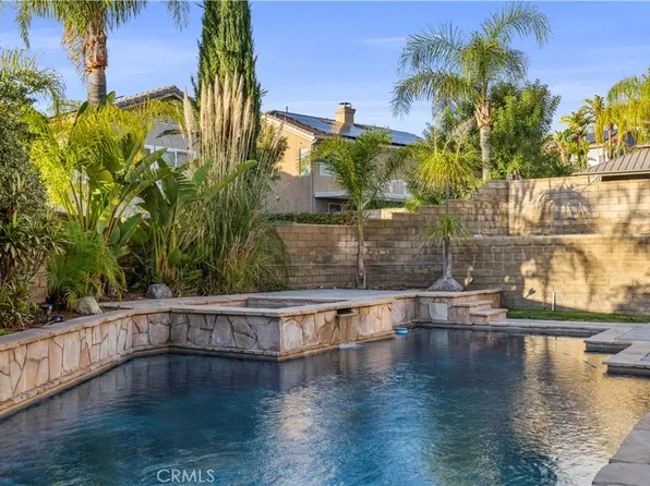 28251 Infinity Cir, Saugus, CA 91390