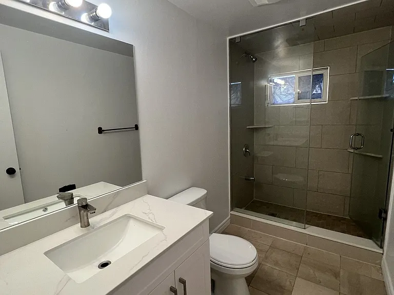 91 Campania Cres — Photo 27
