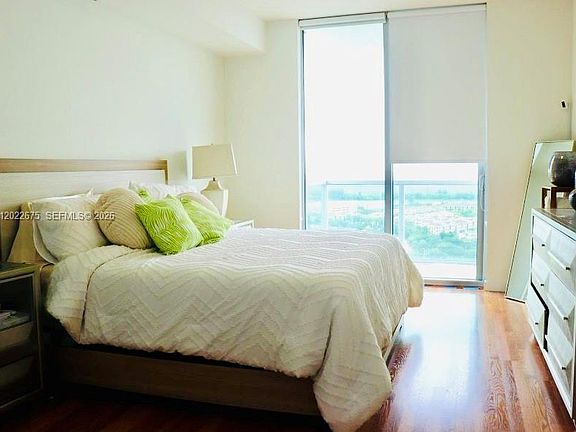 5th image of 2681 N Flamingo Rd APT 2602S