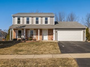 1091 Cliff View Ln, Carol Stream, IL 60188