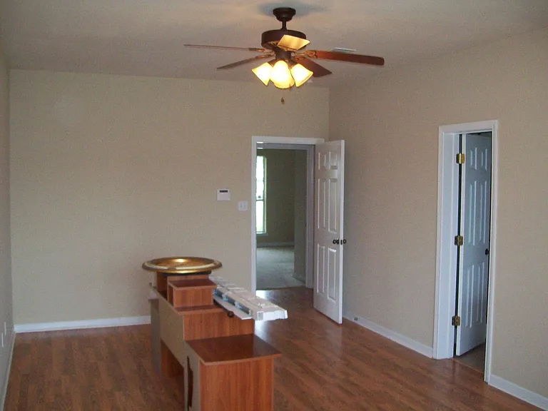 26043 Wimbledon Ave — Photo 11