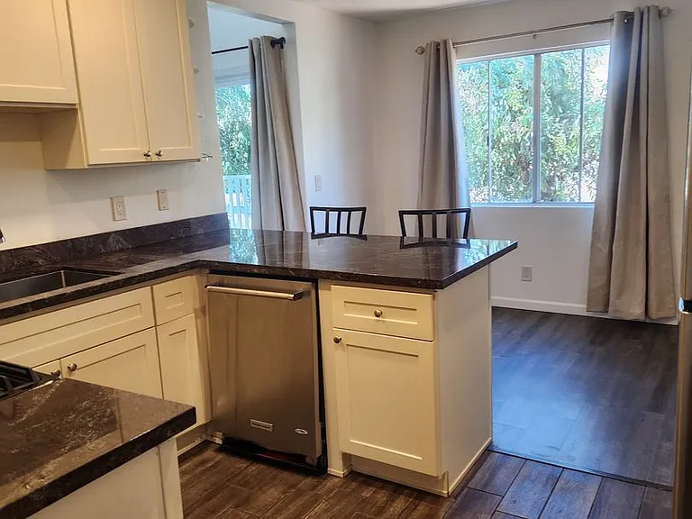 124 Fontana Ave — Photo 9