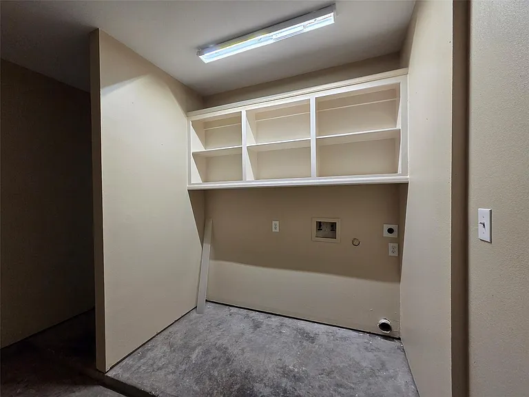 928 Runneburg Rd — Photo 26