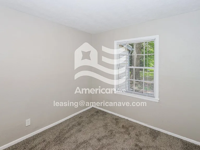 1539333_008_wm_-_bedroom_12896995.jpg