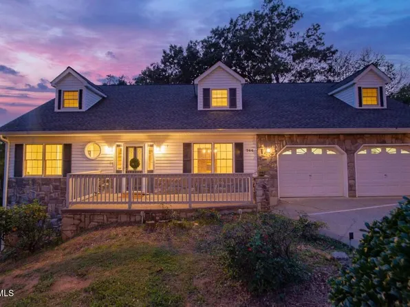 744 Stuffle St, Kingsport, TN 37660