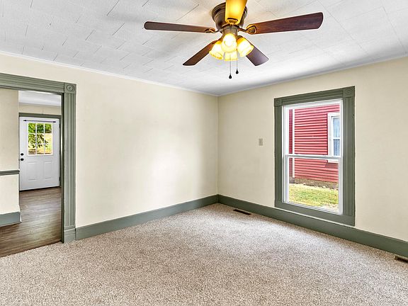 4th image of 906 E Cale Street