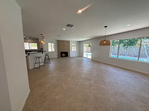 2455 E Rogers Rd Photo 1
