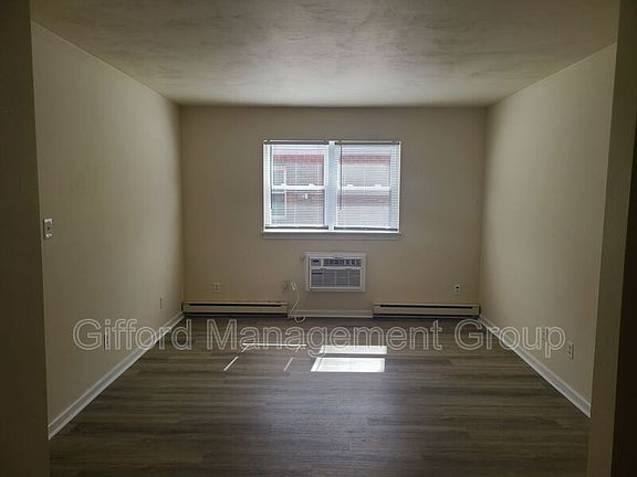 4th image of 1437-4 Kingston Ave
