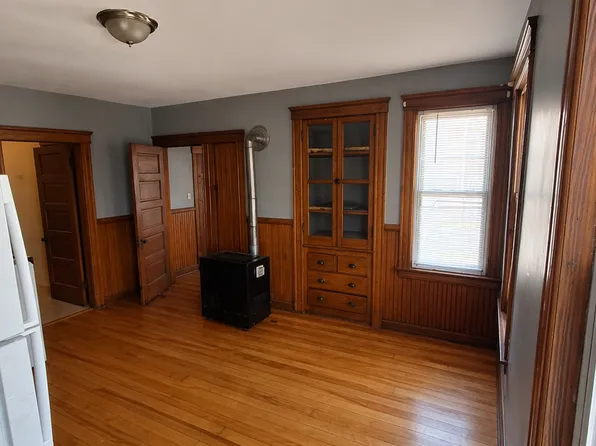 97-99 Illinois St APT 2, Worcester, MA 01603