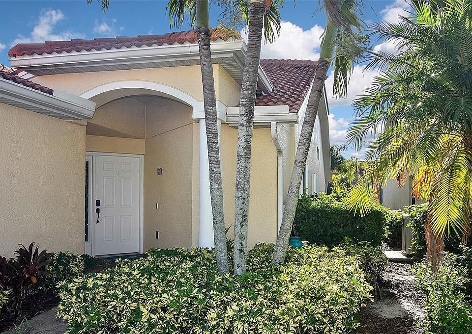 1st image of 311 Monaco Dr #2-4