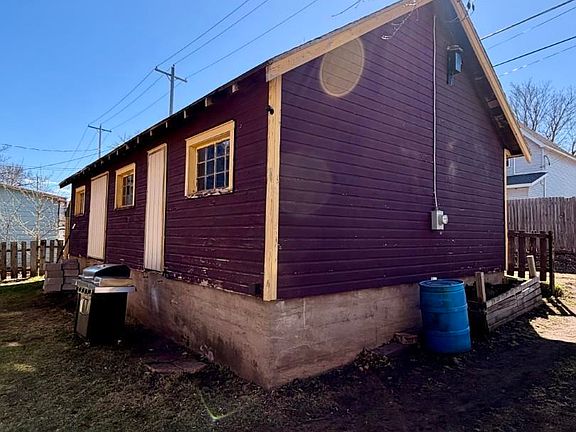4th image of 309/311 Maple St