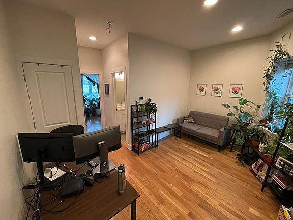 2nd image of 4639 N Broadway St #305A