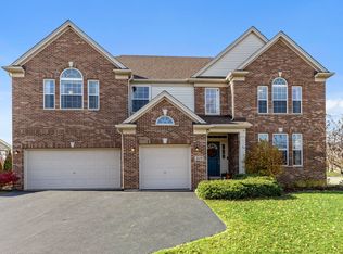 309 Winthrop Dr, Oswego, IL