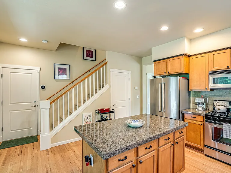 23914 33rd Dr SE — Photo 5