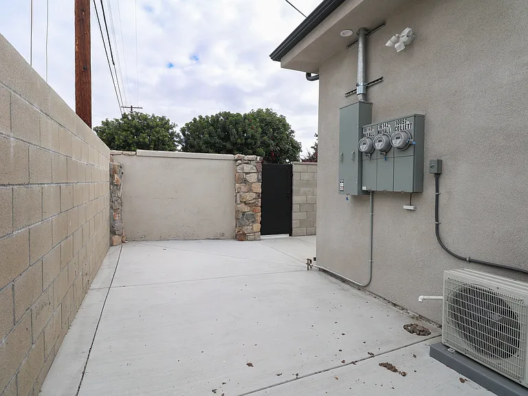 16142 Mayall St — Photo 4