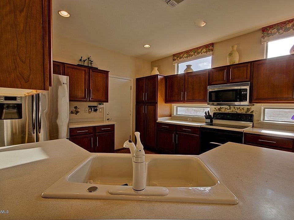 1st image of 80 W Birchwood Pl