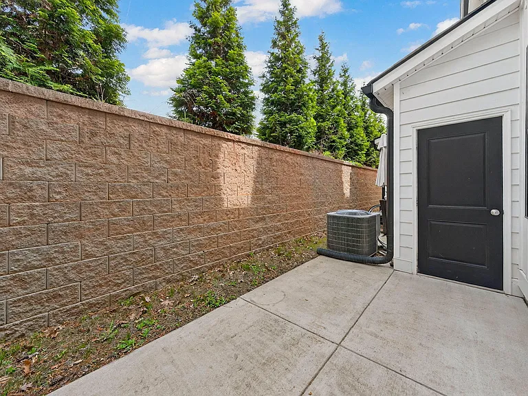 6820 Milligan Way — Photo 30