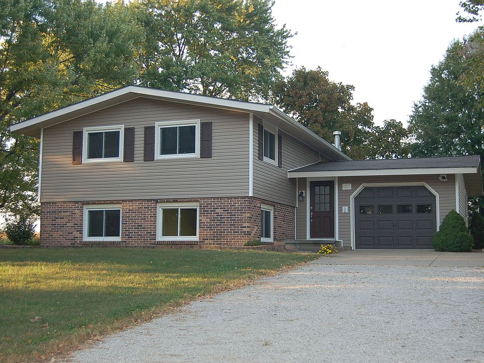 1st image of 1219 Clover Hill Ln