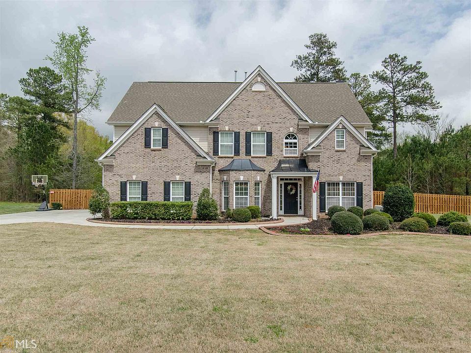 1st image of 229 Silverbell Ln