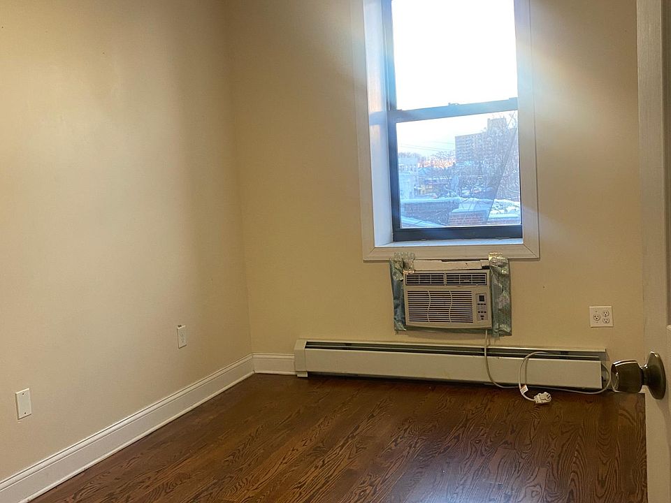 1st image of 600 Baker Ave Floor 3