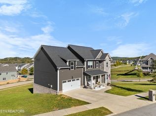 100 Hillberry Rd, Oak Ridge, TN 37830