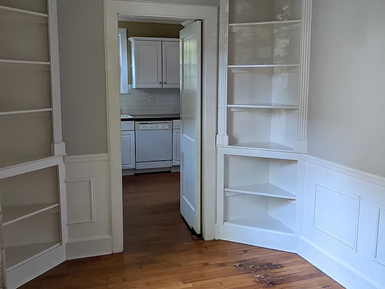 209 E Faris Rd — Photo 7