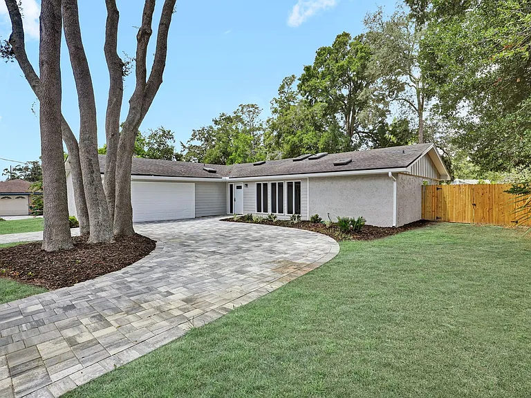 12522 Macaw Dr — Photo 2