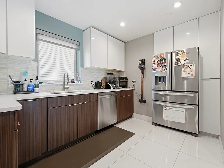 1302 S 20th St — Photo 17