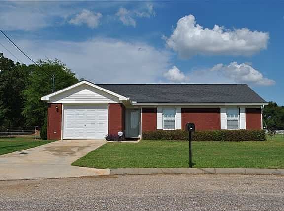 3rd image of 379 Joe Walding Dr