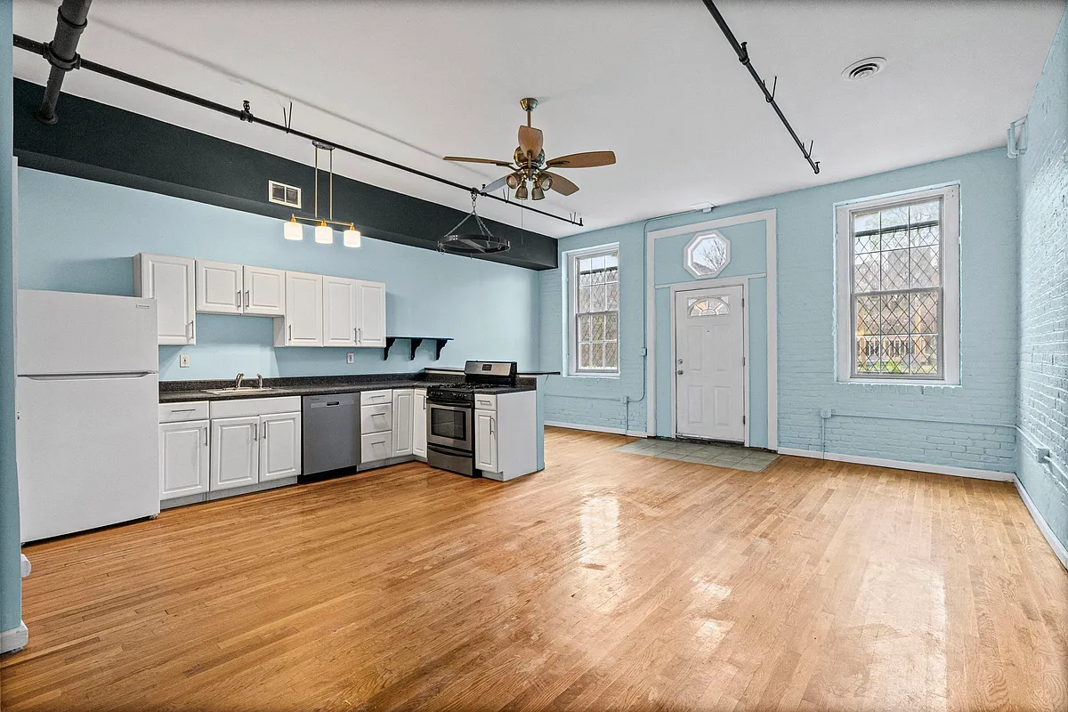 Building Photo - 240 Sheridan Ave #1A