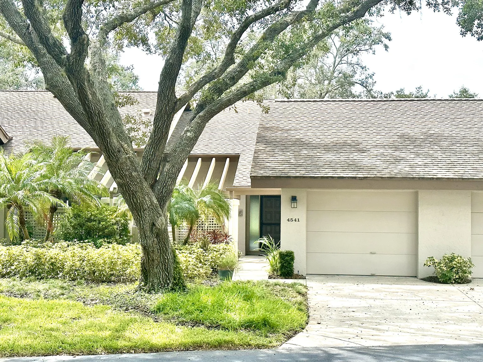 2 bed, 1188 sqft, $2,350 — Photo 1