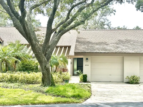 4541 Kingsmere #11, Sarasota, FL 34235