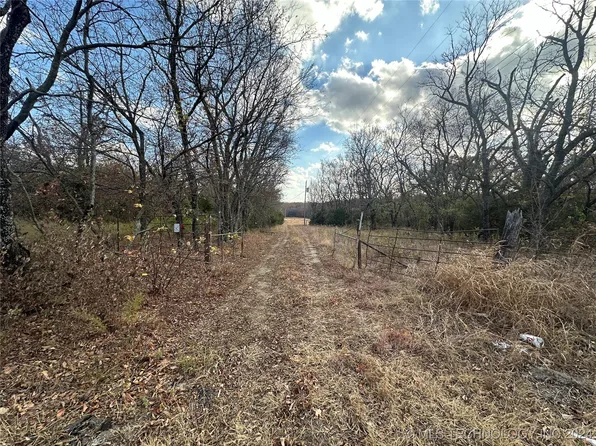 1 E 400th Rd, Claremore, OK 74017