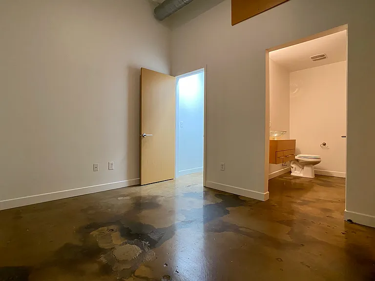 Central Park Lofts — Photo 22