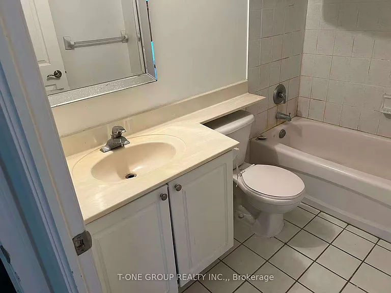 26 Olive Ave #Penthouse 6 — Photo 3