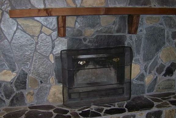 Fireplace - Stone hearth