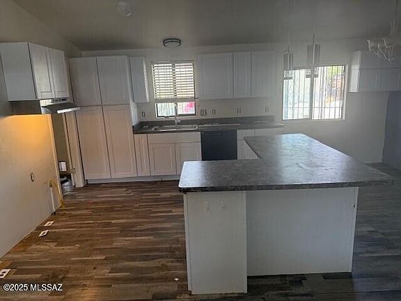 2nd image of 3821 E Mibbie Ln