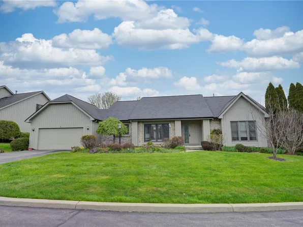 2 Dartmouth Ct, Pittsford, NY 14534