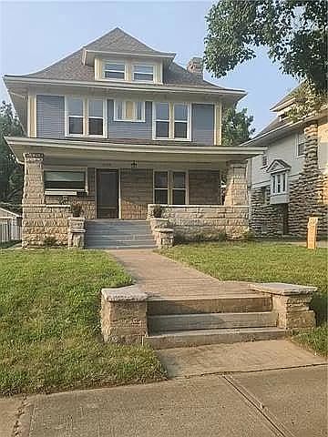 1st image of 2618 Victor St
