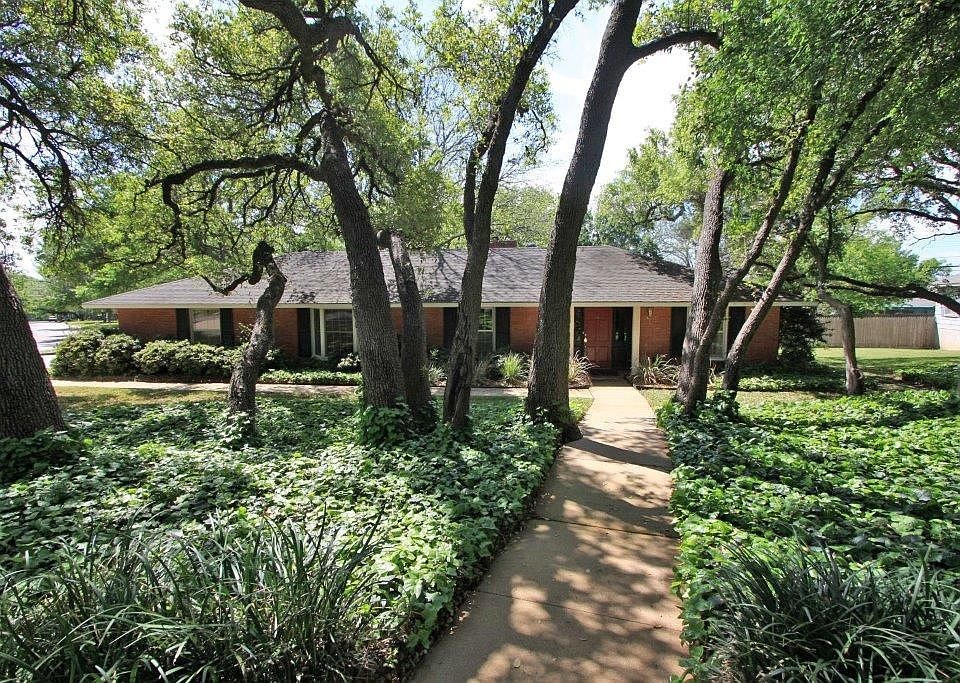 1st image of 2644 Marlandwood Cir