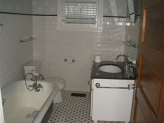Main bathroom