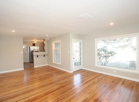3rd image of 23270 Doremus St