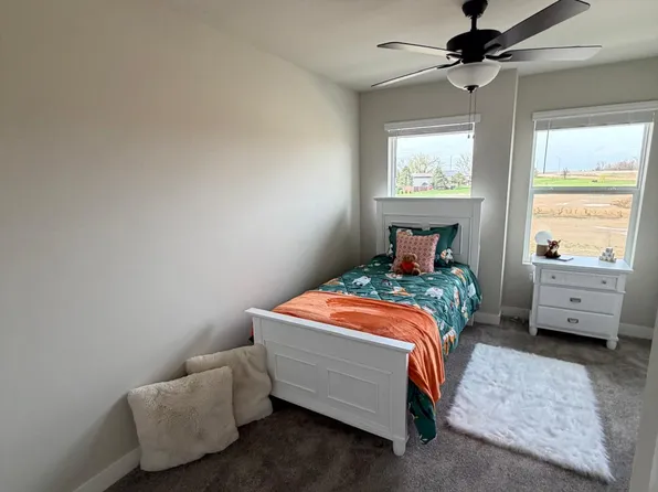 9317 Snowberry Dr, Stuart, IA 50250