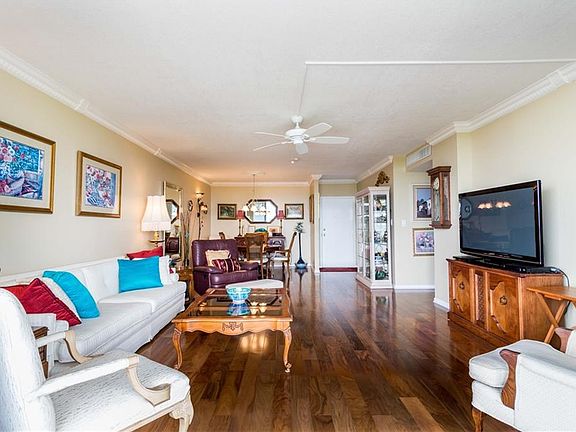 5th image of 30 Turner St APT 703